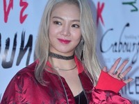 [포토] 소녀시대 효연, 화려한 파티의상