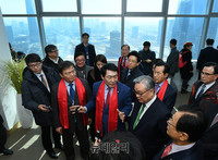 [포토] 일자리 300만개 설명하는 안상수 의원