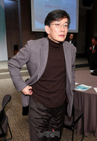 [포토] 한국기자상 시상식 참석한 손석희 사장