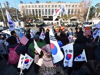 [포토] 탄핵심판 최종변론일, 헌재 향한 태극기함성