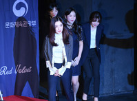 [포토] 사우스바이사우스웨스트 무대 오르는 레드벨벳