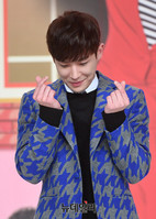 [포토] 이준, 수줍은 하트