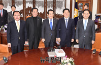 [포토] 특검법 직권상정 위해 정세균 의장 찾은 야4당 원내대표