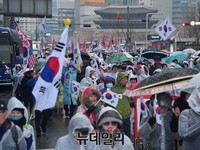 [태극기집회] 악천후도 이겨낸 태극기행진