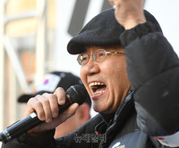[포토] 네이버 규탄하는 박성현 자유본 위원장