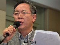 [포토] 특검-검찰 인권침해 조사위 출범식, 발언하는 김평우 변호사