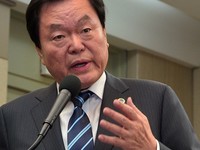 [포토] 축사하는 김경재 한국자유총연맹 총재