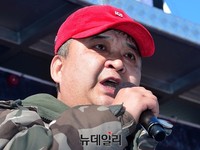 [포토] 태극기집회, 발언하는 정광용 탄기국 대변인