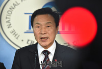 [포토] 공약발표 하는 손학규 국민주권개혁회의 의장