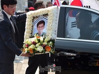 [포토] 국민장 영결식 도착한 유가족