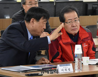 [포토] 평창동계올림픽조직위 찾은 홍준표 대선주자