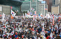 [태극기집회] 탄핵 후 3번째 집회, 여전히 가득 찬 태극기