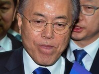 [포토] 더불어민주당 호남경선, 퇴장하는 문재인