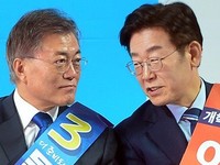 [포토] 더불어민주당 호남경선, 대화나누는 문재인-이재명