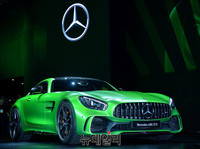 [2017서울모터쇼] 벤츠, 고성능 스포츠카 AMG GT R 공개