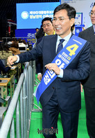 [포토] 악수하는 안희정