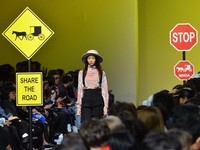 [포토] 전통과 현대적요소를 결합한 '문수권' 런웨이ⓛ