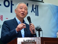 [포토] 강의하는 남재준 후보