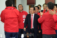 [포토] 대구·경북 비상선거대책회의 입장하는 홍준표