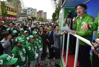 [포토] 대전 중앙시장 찾은 국민의당 안철수 후보