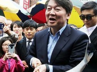 [포토] 마산어시장 찾은 안철수