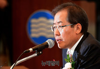 [포토] 한국교총 찾은 홍준표 