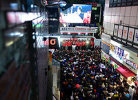 [영상] 홍준표, 대학가는 열차안에서 부른 추풍령