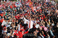 [포토] 서대전공원 찾은 홍준표 후보