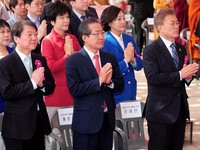 [포토] 부처님오신날, 합장하는 안철수-홍준표-문재인