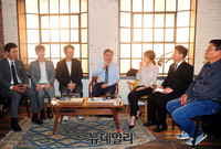 [포토] SM타워서 한류문화콘텐츠 간담회 가진 문재인