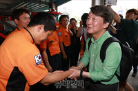 [포토] 소방서 찾은 국민의당 안철수 후보