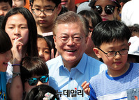 [포토] 어린이날행사 참석한 문재인