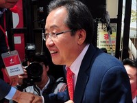 [포토] 인천유세, 연단에 오르는 홍준표