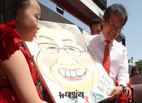 [포토] 마산합포구 찾은 홍준표