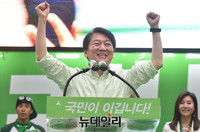 [포토] 대전 찾아 지지호소하는 안철수