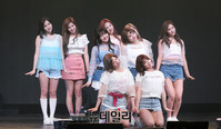 [포토] 상큼한 'knock knock' 무대 선보이는 트와이스