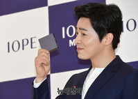 [포토] 배우 조정석 팬사인회 