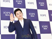 [포토] 명동에 등장한 배우 조정석