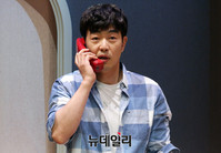 [포토] 연극 '스페셜라이어', 열연하는 이종혁