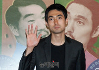 [포토] 공장 알바남 역 맡은 백승환