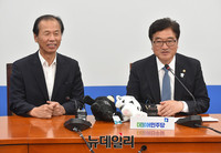 [포토] 우원식 원내대표 찾은 최문순 강원지사