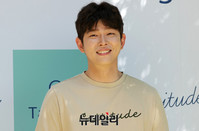 [포토] 윤균상, 훤칠한 키와 훈훈한 외모