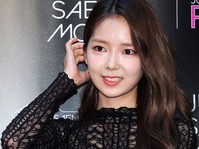 [포토] 머리넘기는 스텔라 효은