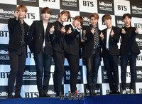 [포토] 손하트 그린 방탄소년단