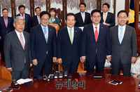 [포토] 한자리에 모인 4당 원내대표와 정세균 국회의장
