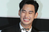 [포토] 김수현, 여심 사로잡는 미소