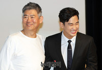 [포토] 김수현-성동일 '함께해서 좋아요'