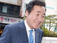 [포토] 이명박 전 대통령 찾은 이낙연 총리