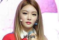 [포토] 청하 '솔로로 데뷔했어요'