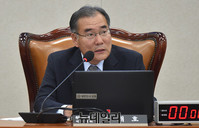 [포토] 농해수위 진행하는 이개호 직무대행